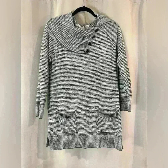 Women’s Eight Eight Eight Sweater - Picture 1 of 6